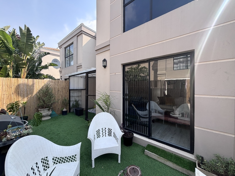 To Let 2 Bedroom Property for Rent in Parklands Western Cape